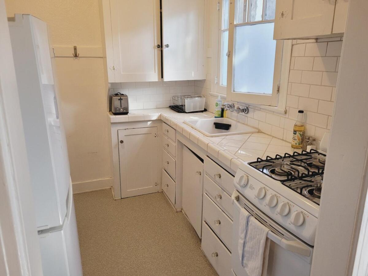 Spacious In Hollywood! Los Angeles
